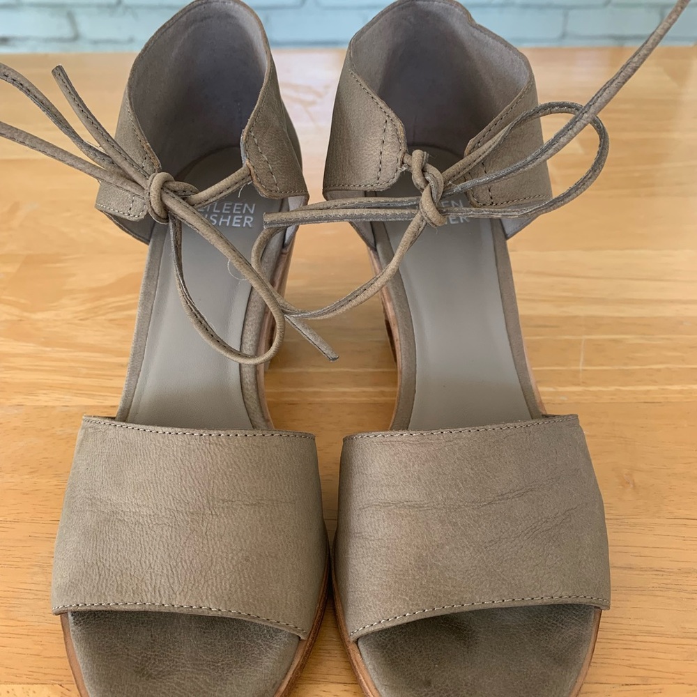Eileen Fisher Row Sandal in Ash Gray